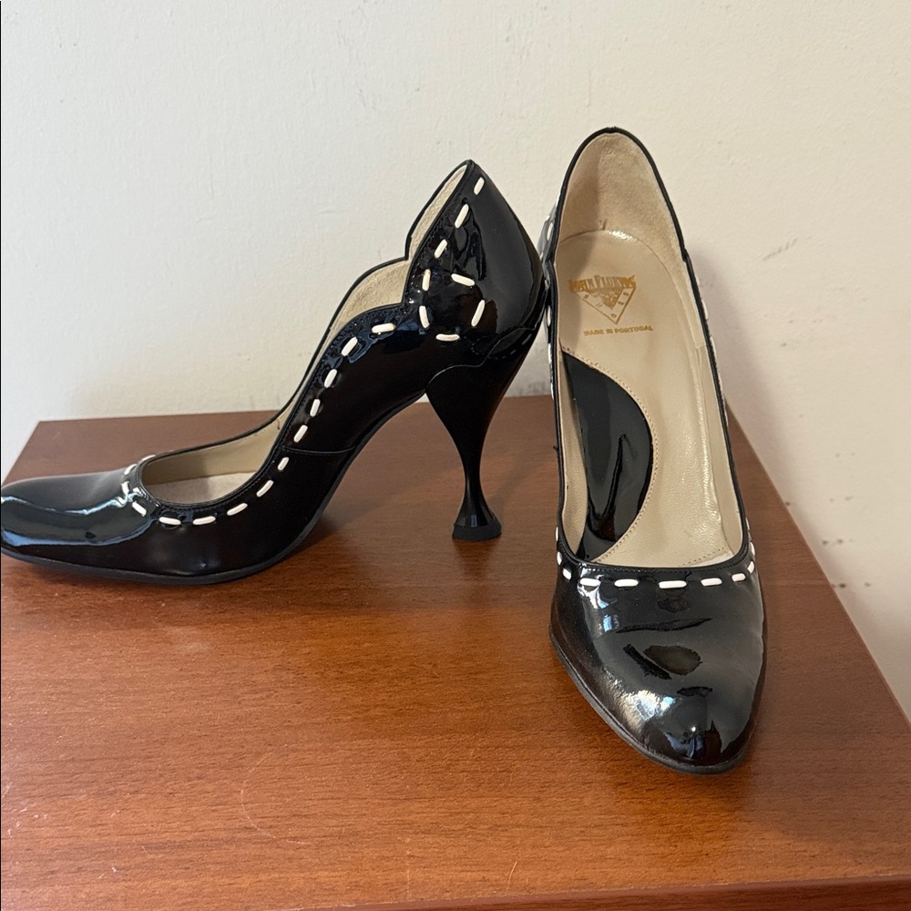John Fluevog Black Patent Heels with White Stitching NEW!
